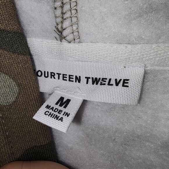 In your dreams women's Cameo hoodie size medium - Picture 4 of 5